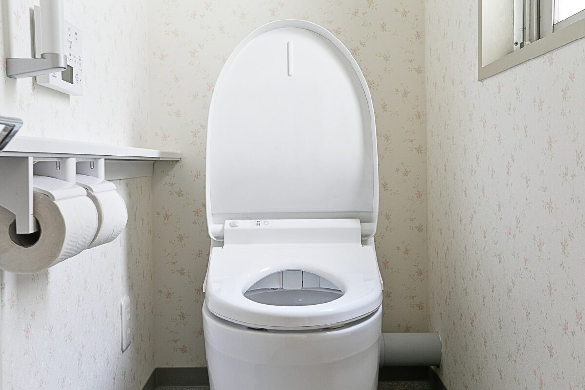 コンセントのないトイレにウォシュレットは取付できるか